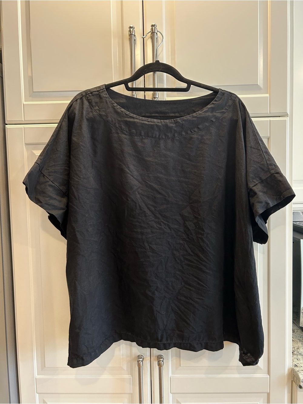 bryn Walker Black Relaxed Short-Sleeve Linen Top